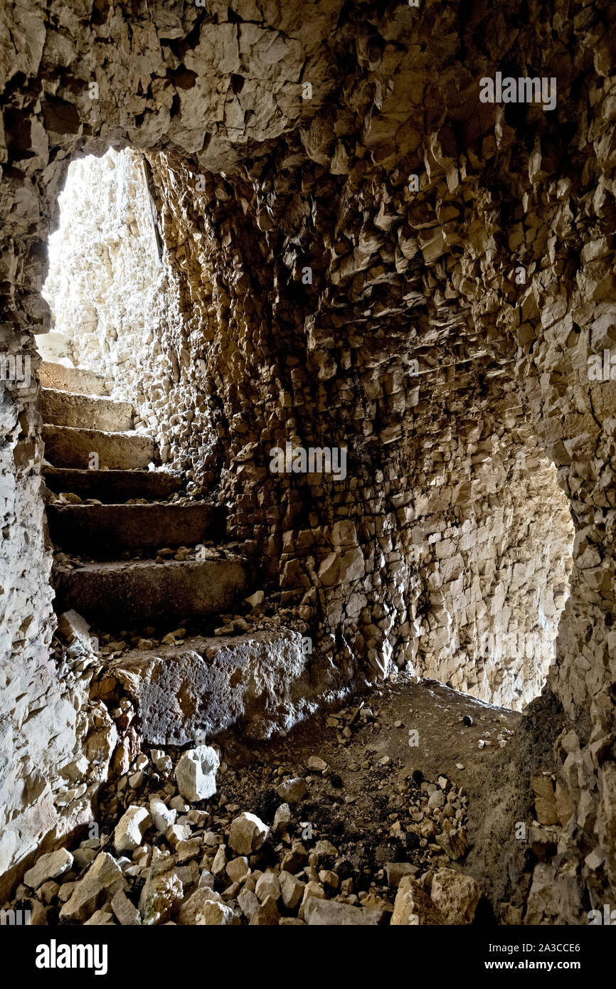 Tunnel del sistema sotterraneo della Grande Guerra nel Austro ungherese roccaforte del monte di testo. Massiccio del Pasubio, Trentino, Italy. Foto Stock