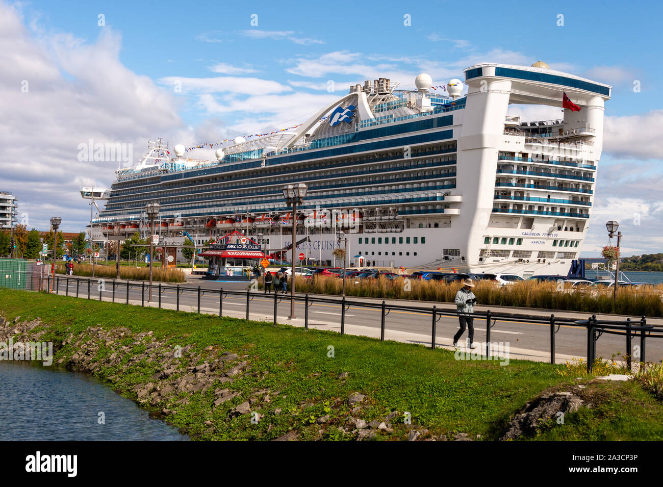 La città di Quebec, Canada - 4 October 2019: Caribbean Princess nave da crociera ancorata al Québec terminal per navi da crociera Foto Stock