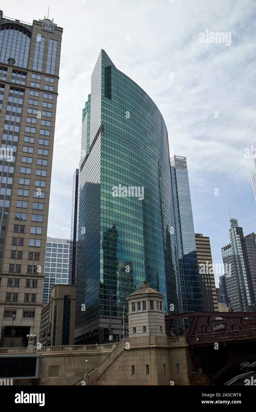 Profilo laterale di 333 wacker drive edificio di chicago, illinois, Stati Uniti d'America Foto Stock