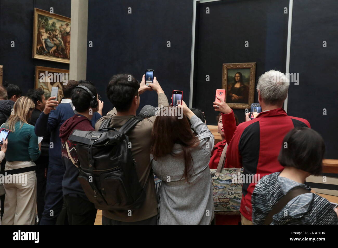 MONA LISA è stato reinstallato nella sua gallery nel museo del Louvre Foto Stock