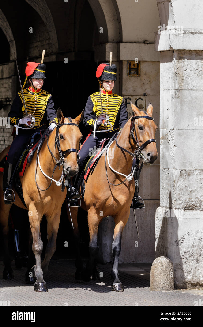 Guardie montate, soldati della truppa del Re, artiglieria reale del Cavallo, Cambio della Guardia, Guardie a Cavallo, Londra, Regno Unito Foto Stock