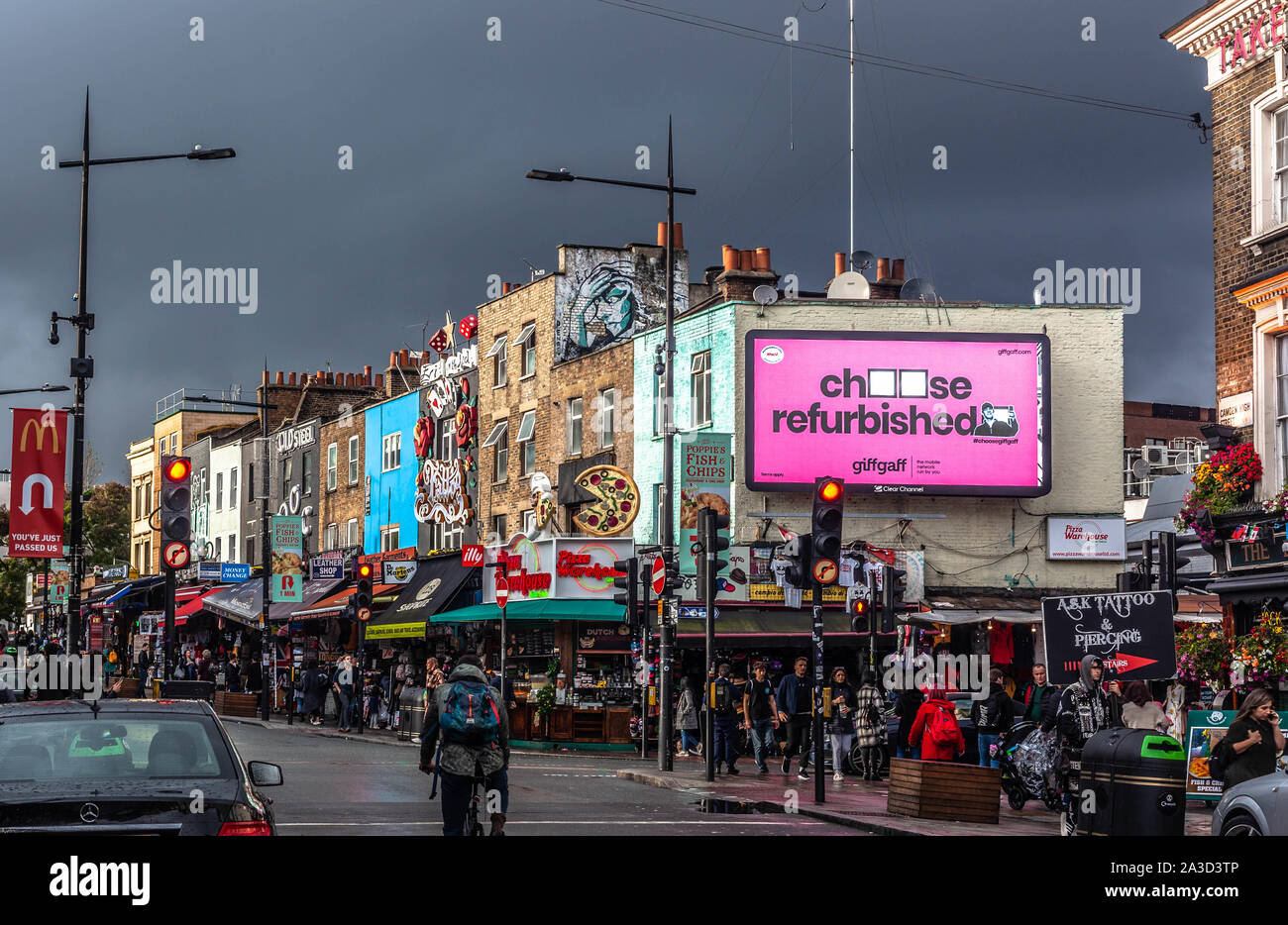 Camden Town su un pomeriggio nuvoloso, Londra, Inghilterra, Regno Unito. Foto Stock Camden Town su un pomeriggio nuvoloso, Londra, Inghilterra, Regno Unito. Foto Stock
