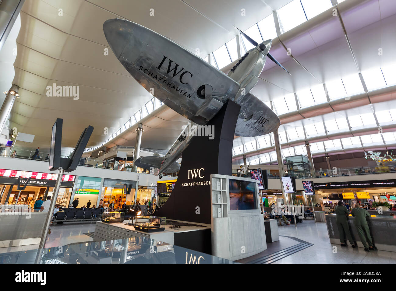 London, Regno Unito - 10 Luglio 2019: Terminal 2 di Londra Heathrow (LHR) nel Regno Unito. Foto Stock