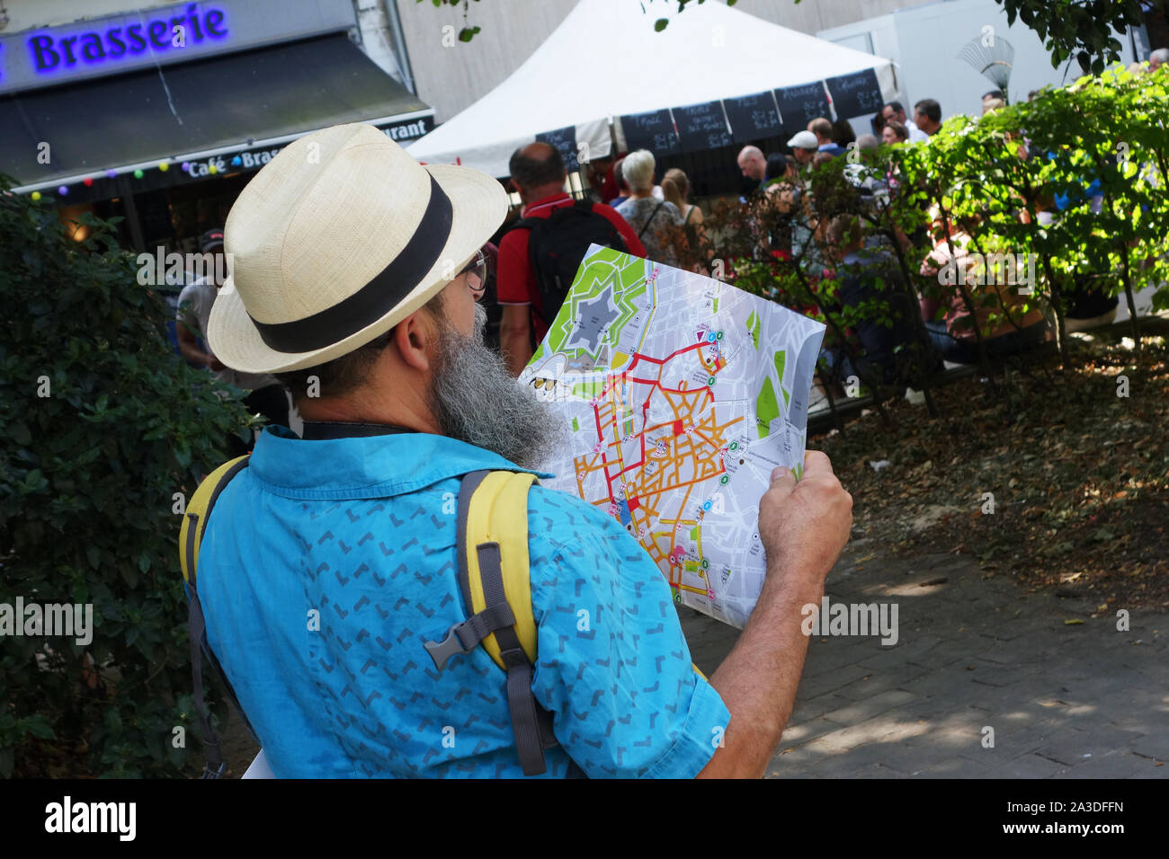 Trovare la strada a Lille Braderie 2019, Lille Francia Europa Foto Stock
