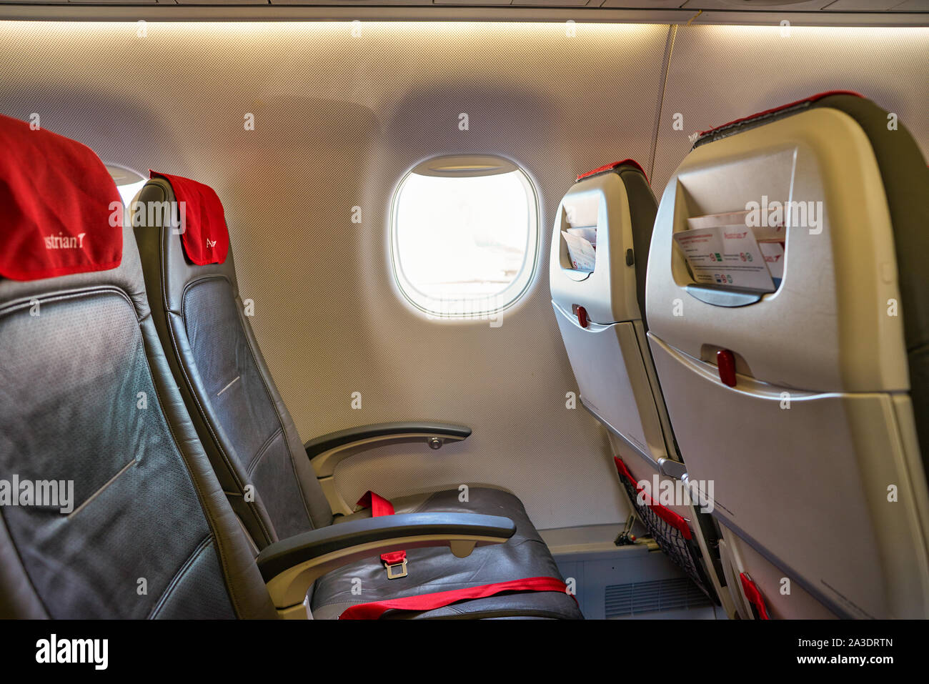 Venezia, Italia - circa maggio, 2019: interni colpo di Austrian Airlines Embraer ERJ-195LR Foto Stock