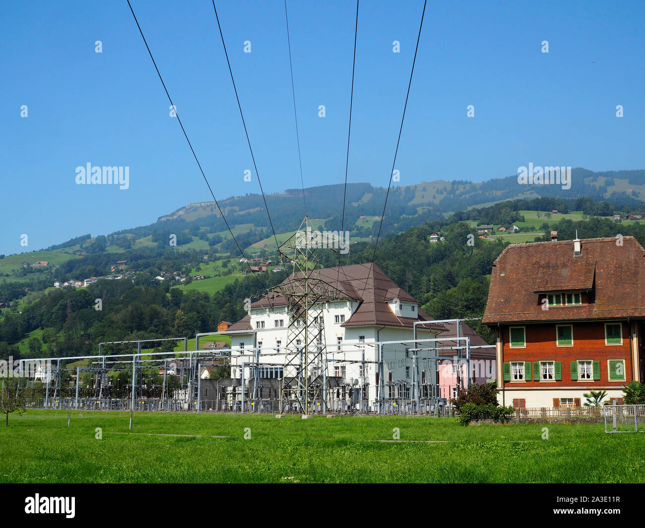 Umspannwerk (Bahnstrom) in Steinen im Schweizer Kanton Schwyz Foto Stock