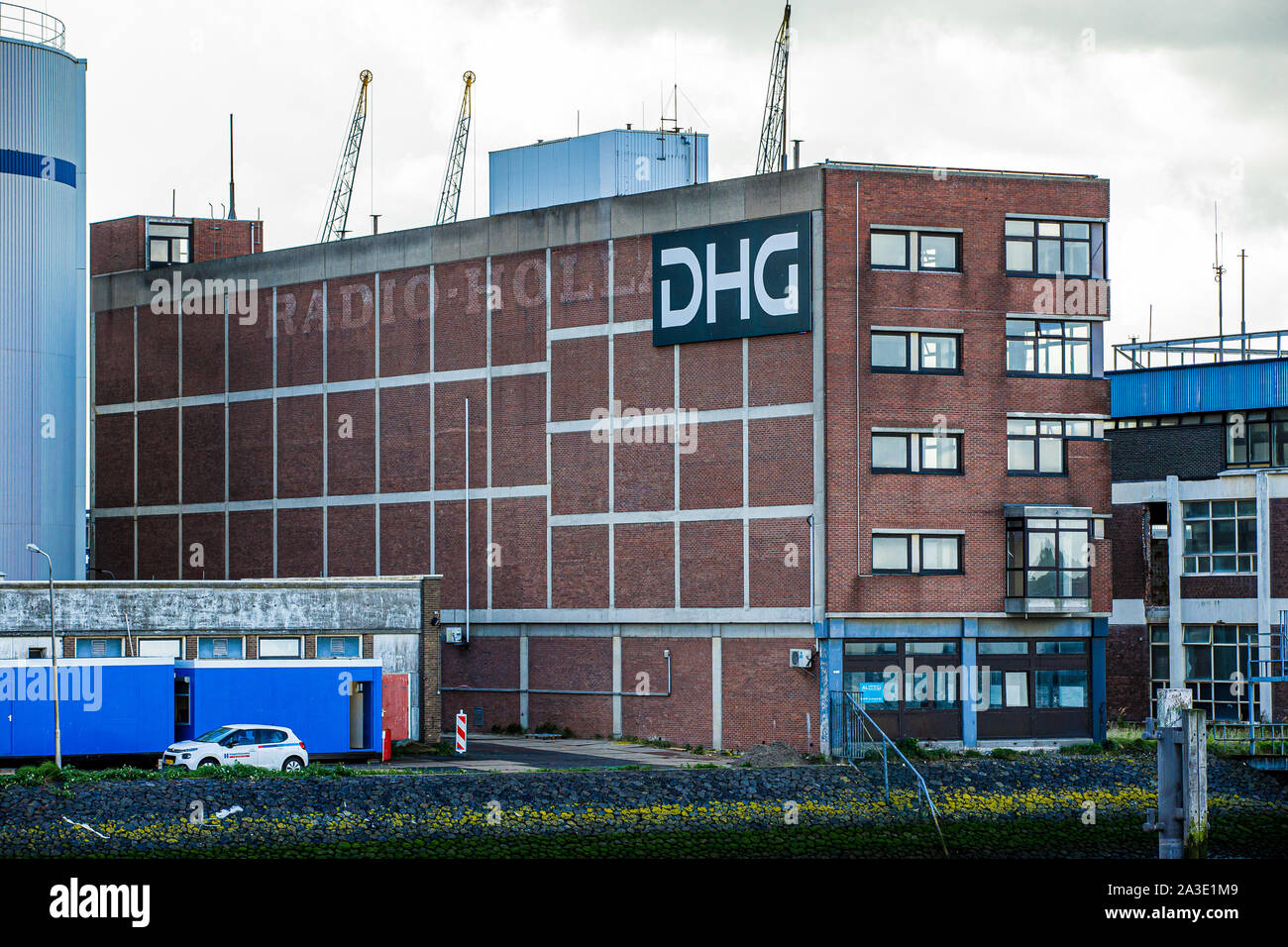 Ex Radio Holland edificio, ora con un segno DHG all'esterno. Porto di Rotterdam Foto Stock