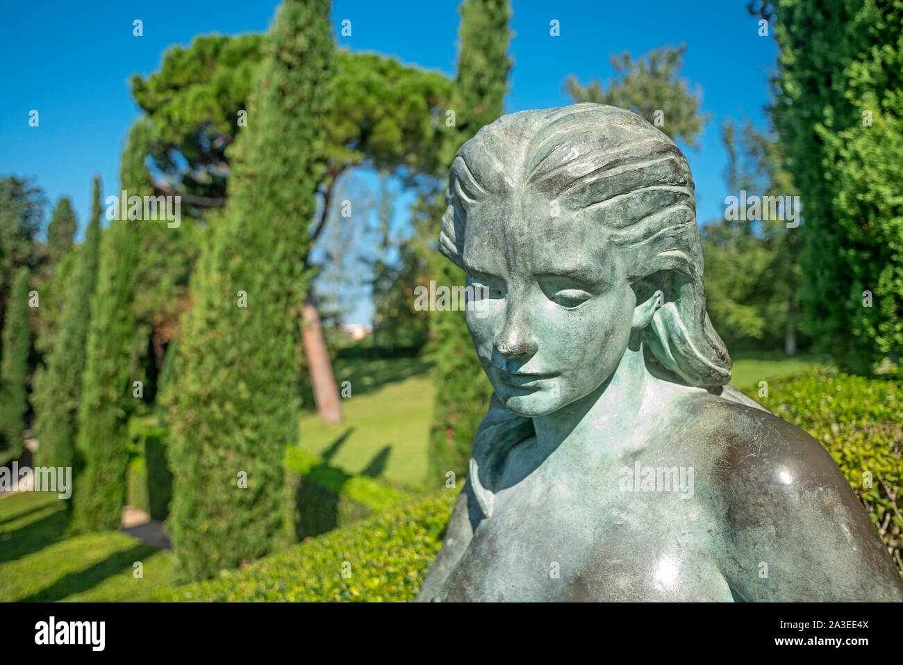 MERMAID scultura scala (©MARIA LLIMONA I BENET 1919 ) Santa Clotilde GARDENS (©NICOLAU RUBIO I TUDURI 1926) LLORET DE MAR COSTA BRAVA GIRONA CATA Foto Stock