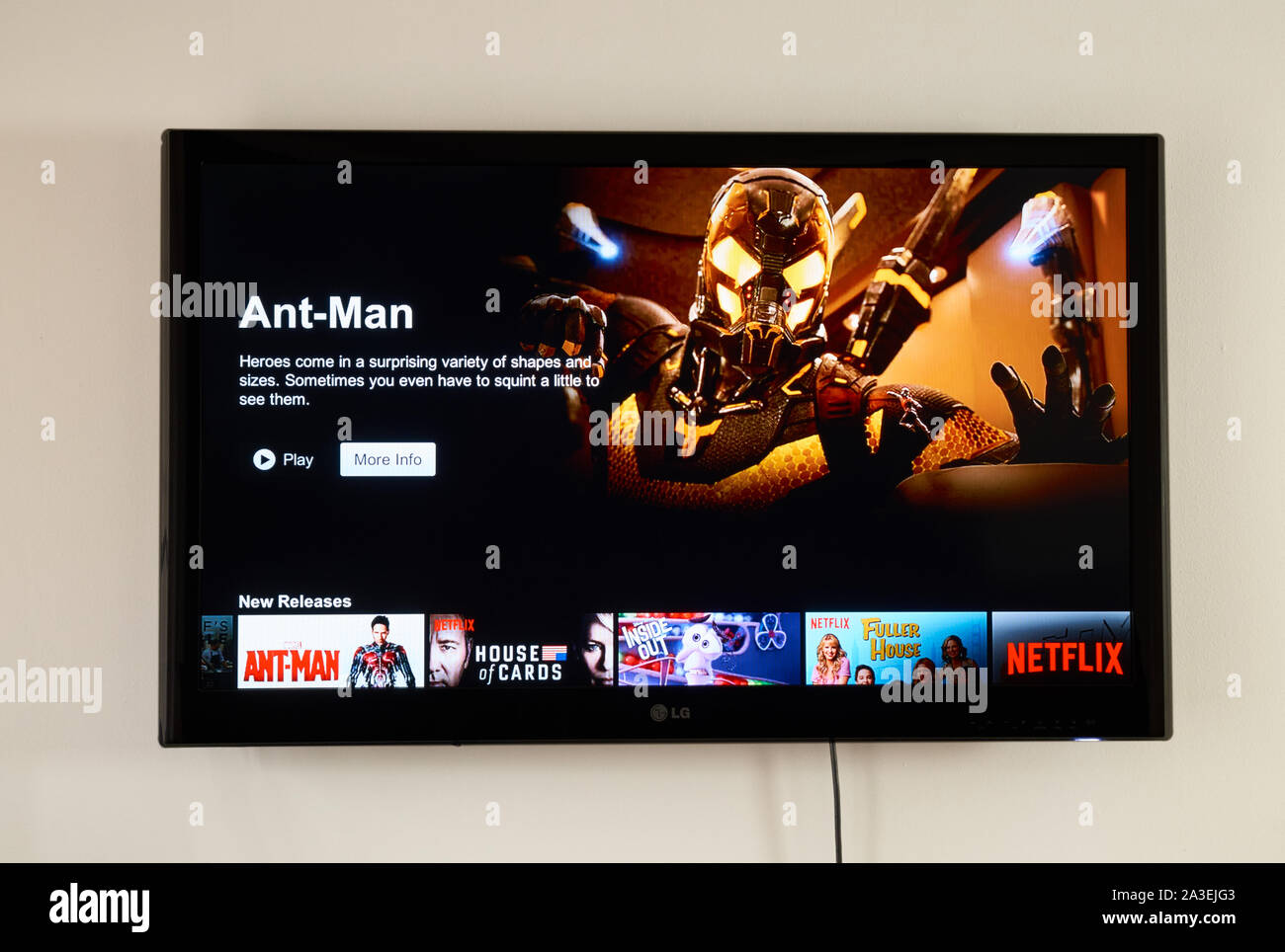 MONTREAL, Canada - 17 Marzo 2016 - applicazione Netflix in esecuzione su LG TV. Foto Stock