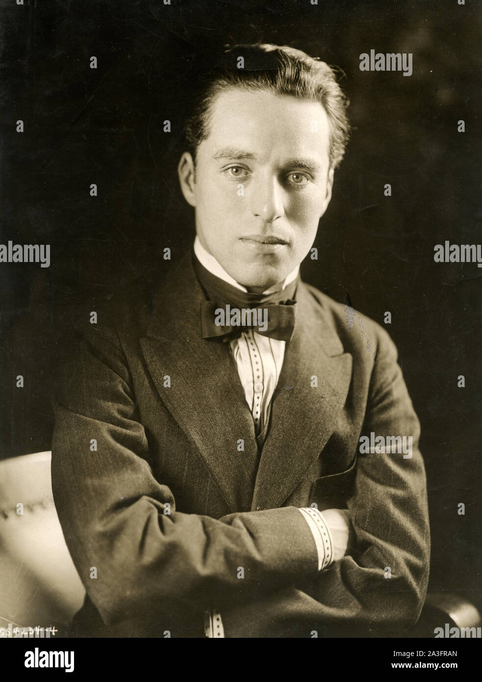 Ritratto in studio di attore di cinema Charlie Chaplin dal 1920s Foto Stock