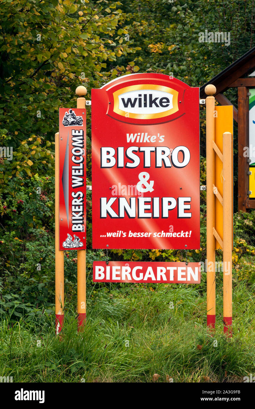 Wilke Waldecker Fleisch- und Wurstwaren GmbH & Co. KG, ispezione degli alimenti del distretto Waldeck-Frankenberg (Nord Hesse) ha chiuso la fabbrica. Foto Stock