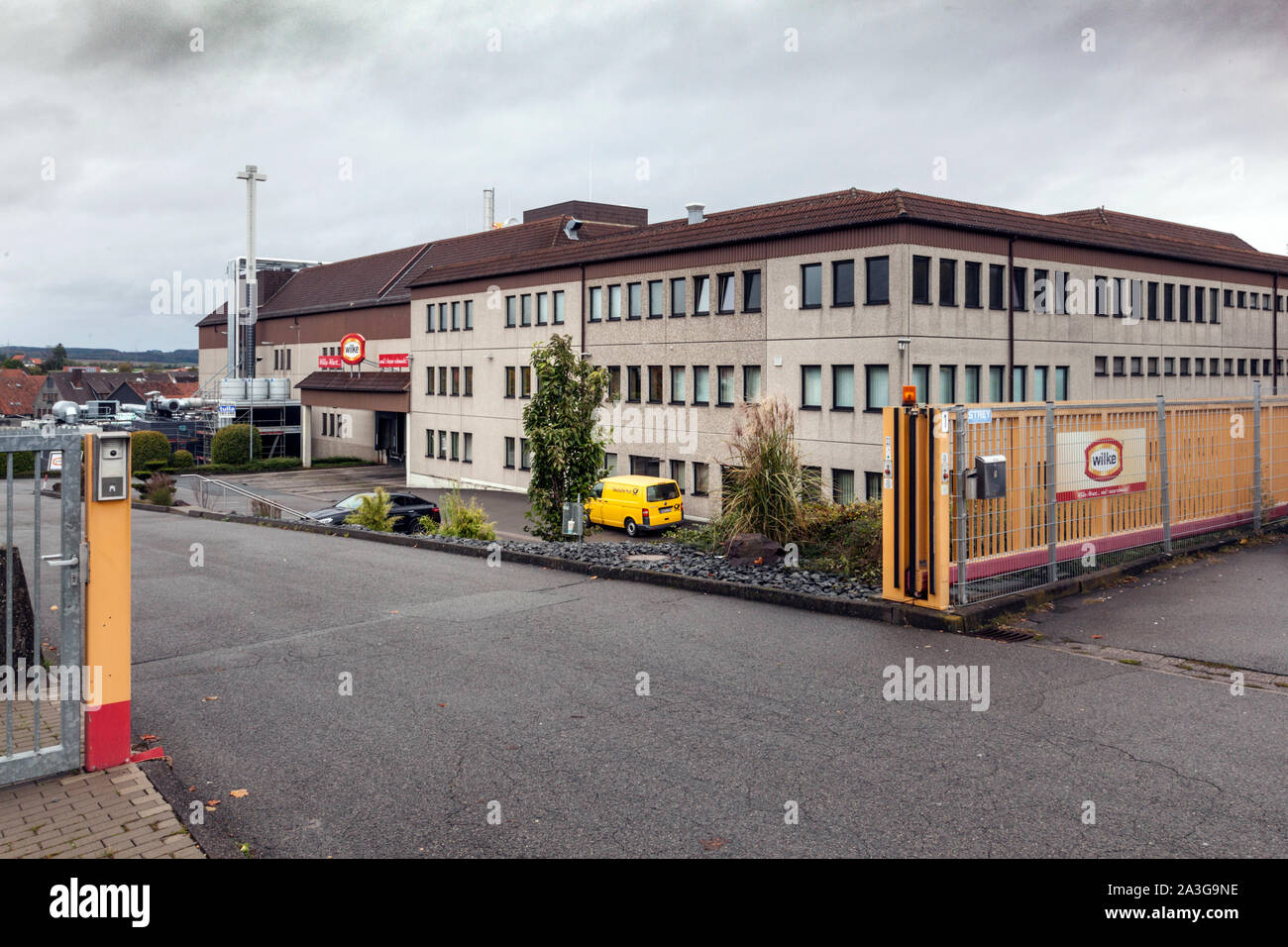 Wilke Waldecker Fleisch- und Wurstwaren GmbH & Co. KG, ispezione degli alimenti del distretto Waldeck-Frankenberg (Nord Hesse) ha chiuso la fabbrica. Foto Stock