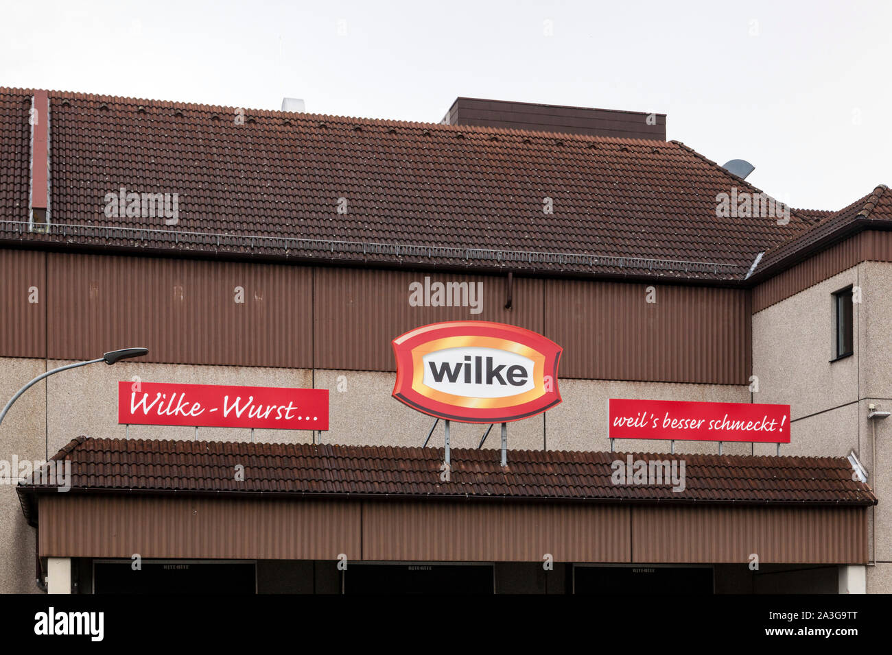 Wilke Waldecker Fleisch- und Wurstwaren GmbH & Co. KG, ispezione degli alimenti del distretto Waldeck-Frankenberg (Nord Hesse) ha chiuso la fabbrica. Foto Stock