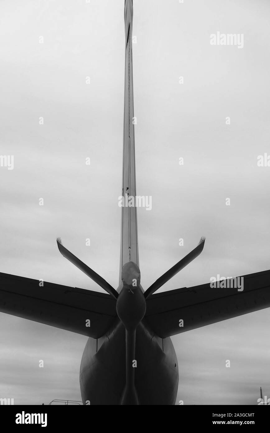 Antenna di cisterne di rifornimento e rifornimento boom visto da dietro. Aria Mobilità il comando Museum, Dover AFB, Dover, DELAWARE, STATI UNITI D'AMERICA Foto Stock