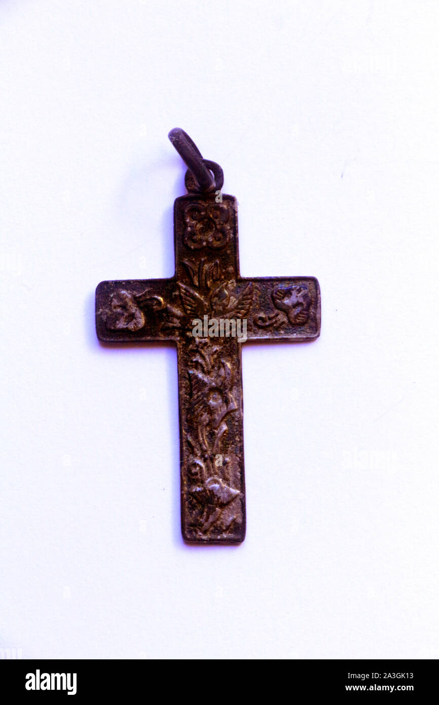 Antico crocifisso in metallo da collezione Foto Stock