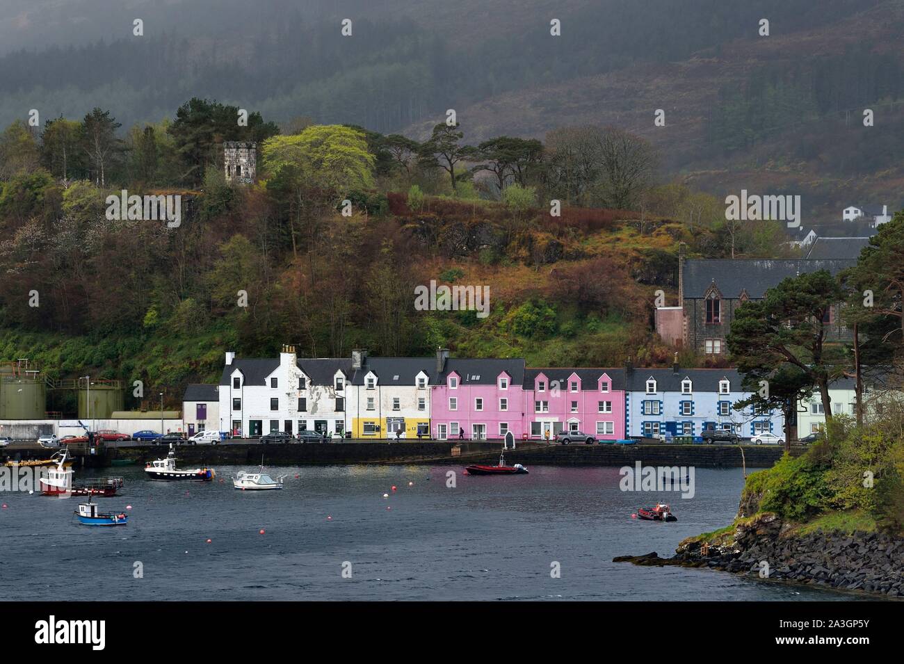 Regno Unito, Scozia, altopiani, Ebridi, Isola di Skye, del porto di pesca di Portree Foto Stock