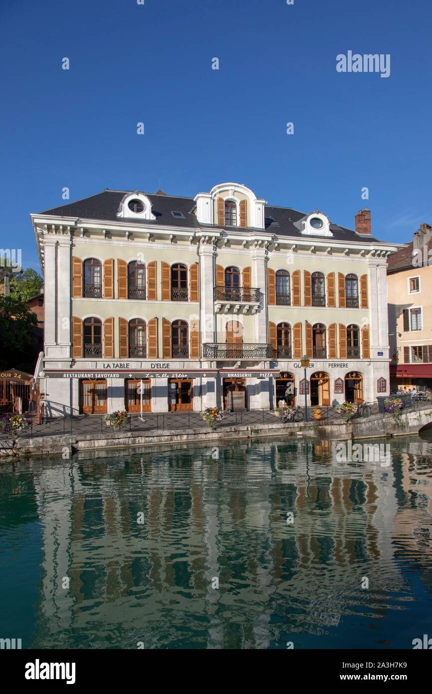 Francia, Haute Savoie, Annecy, canal Thiou deversoir del lago, antiche prigioni quay Foto Stock