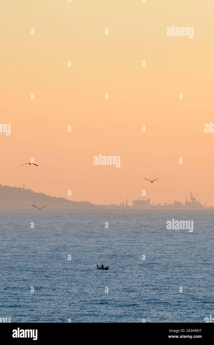 Francia, Herault, Sete, panorama al tramonto visto dalla punta del Cap d'Agde Foto Stock