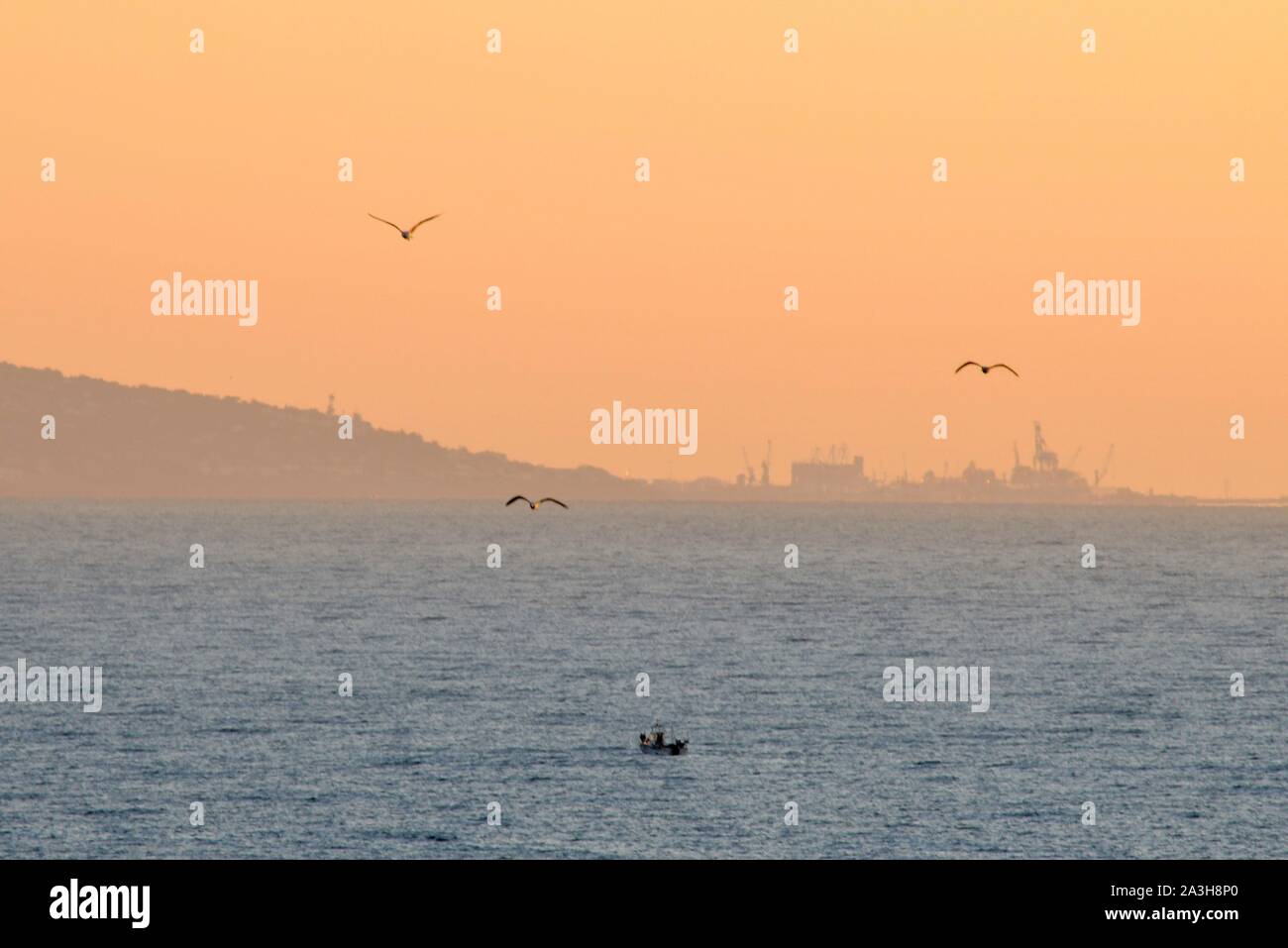 Francia, Herault, Sete, panorama al tramonto visto dalla punta del Cap d'Agde Foto Stock