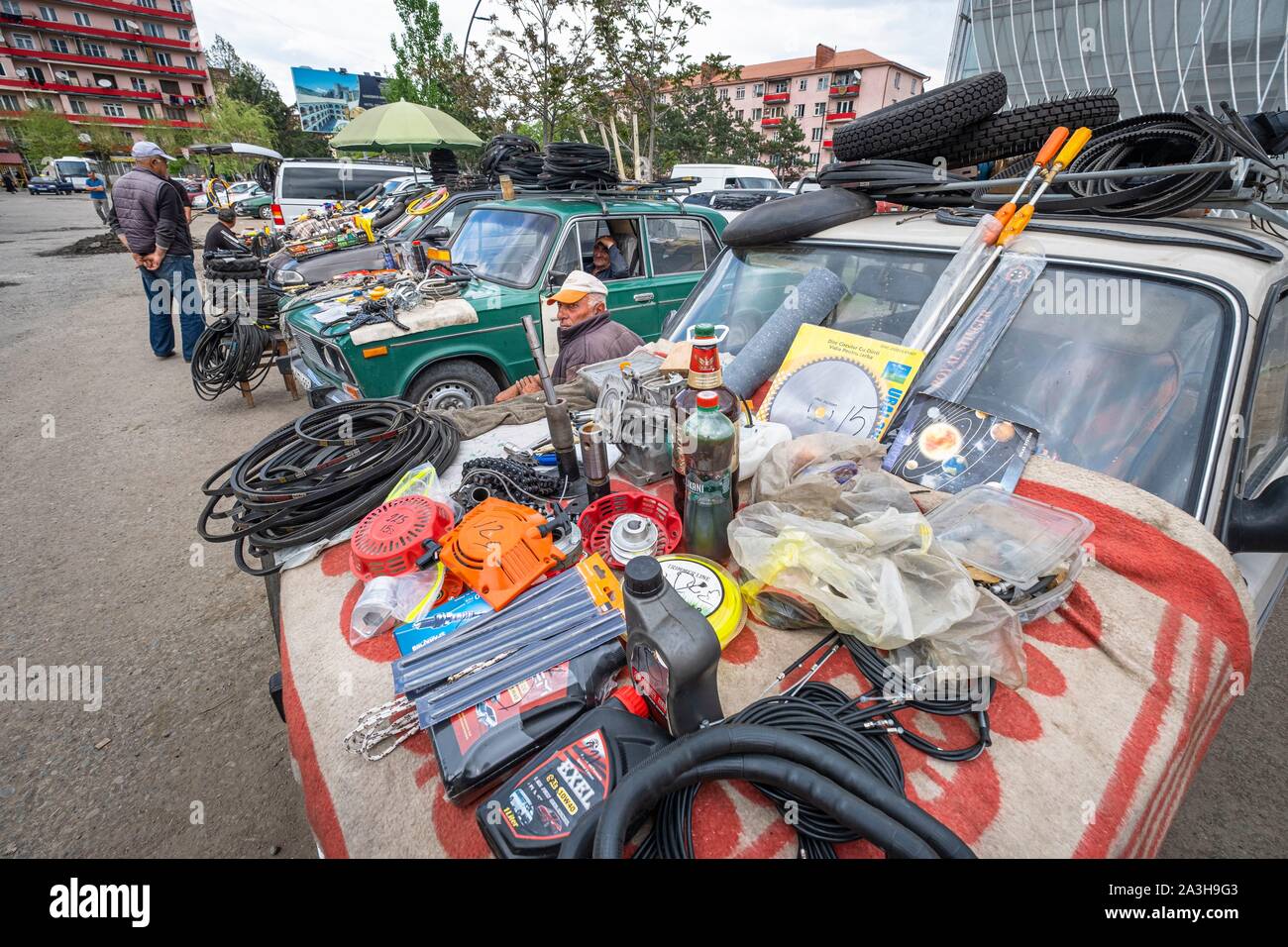 La Georgia, Samtskhe-Javakheti regione, Akhaltsikhe, mercato delle pulci Foto Stock