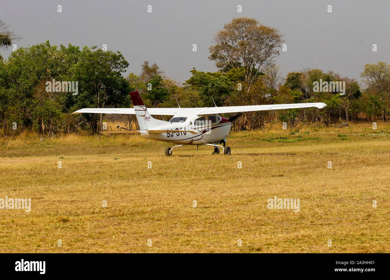 Pista di aeroporto. Busanga Plains. Parco Nazionale di Kafue. Zambia Foto Stock