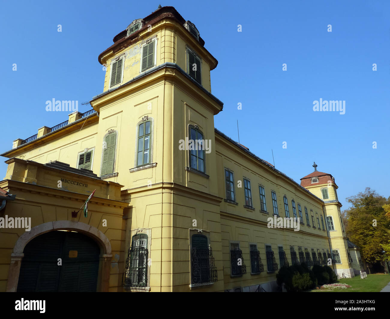 Il castello Esterházy, Tata, Komárom-contea di Esztergom, Ungheria, Magyarország, Europa Foto Stock