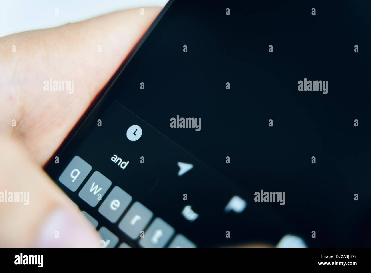 Bishkek, Kirghizistan - Luglio 6 2019: Nuova applicazione di promemoria di ios 13. App con un promemoria su iPhone X sullo schermo. Foto Stock