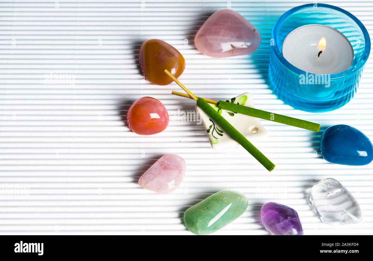 Pietre curative, Reiki e medicina alternativa, benessere e consapevolezza Foto Stock