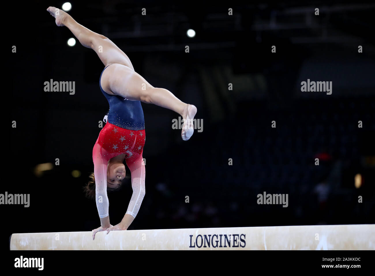 Sunisa Lee (USA), 8 ottobre 2019 - Ginnastica Artistica : Il 2019 ginnastica artistica Campionati del Mondo, Donne Squadra equilibrio fascio in corrispondenza alla Hanns-Martin-Schleyer-Halle a Stuttgart, Germania. (Foto di Giovanni Osada/AFLO SPORT) Foto Stock