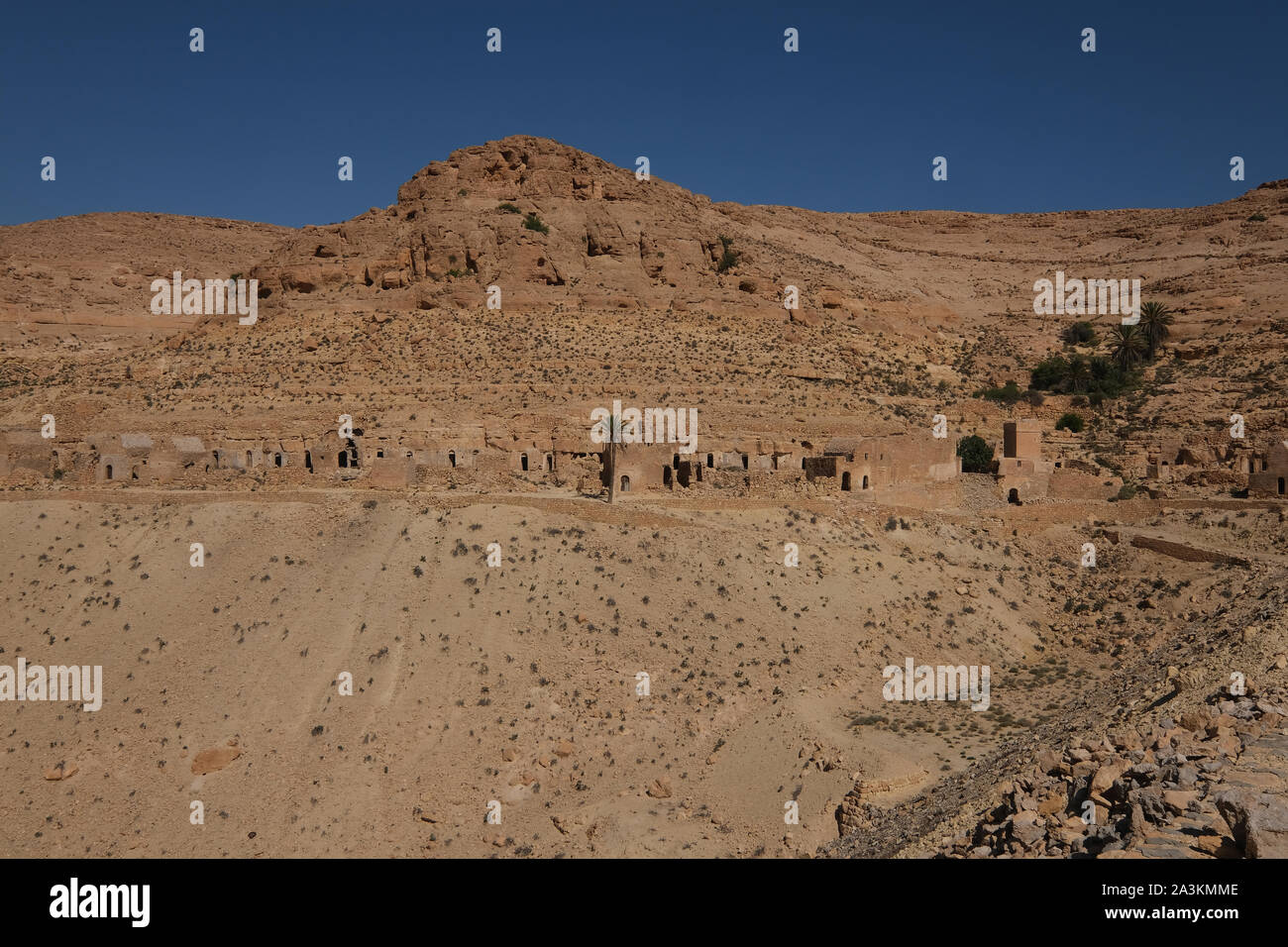 Rovine di granai di Douiret,distretto di Tataouine,Tunisia, Nord Africa Foto Stock