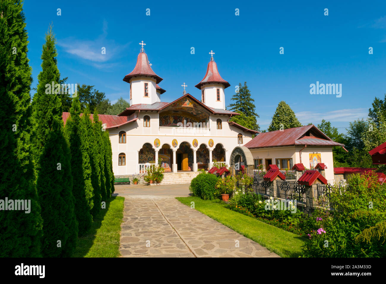 Crasna, Prahova, Romania - 21 Luglio 2019: vista anteriore del monastero Crasna vicino Izvoarele, Prahova. Foto Stock