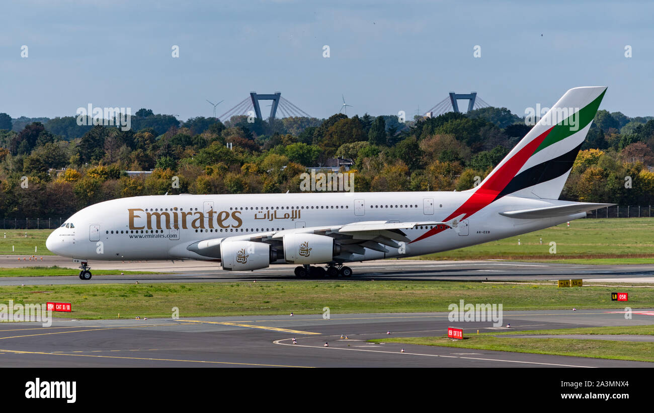Aeroporto Dusseldorf, aereo Emirates Foto Stock