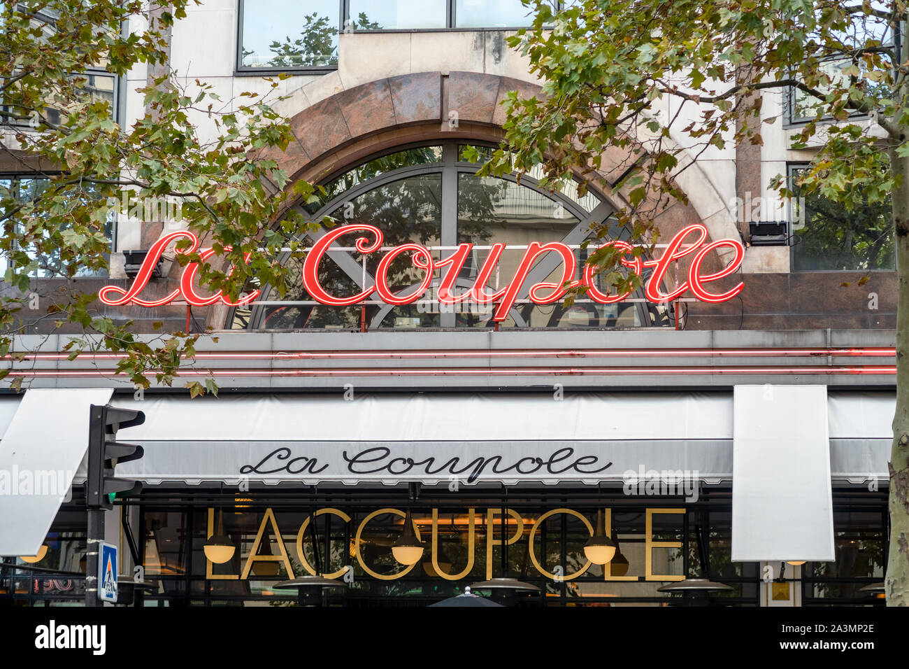 La Brasserie La Coupole di Parigi, Francia Foto Stock