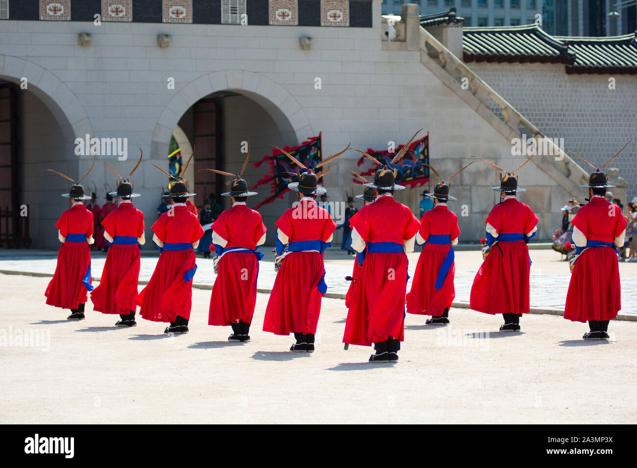 Cerimonia del palazzo di cambiamento di guardia presso il Palazzo Gyeongbokgung Foto Stock