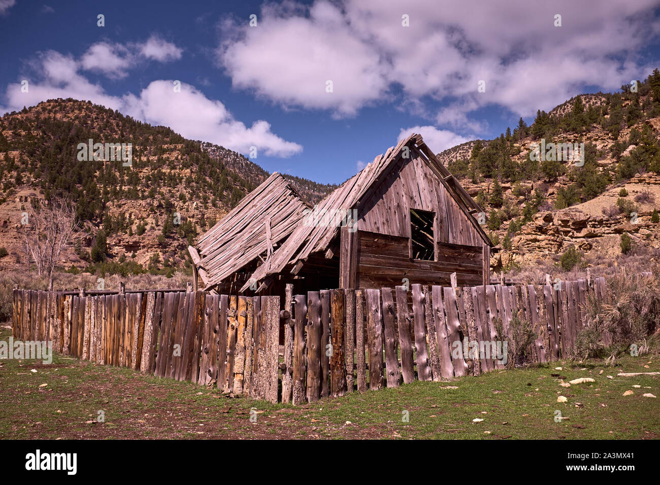 Un fienile abbandonati in Nine Mile Canyon dello Utah, Stati Uniti d'America Foto Stock