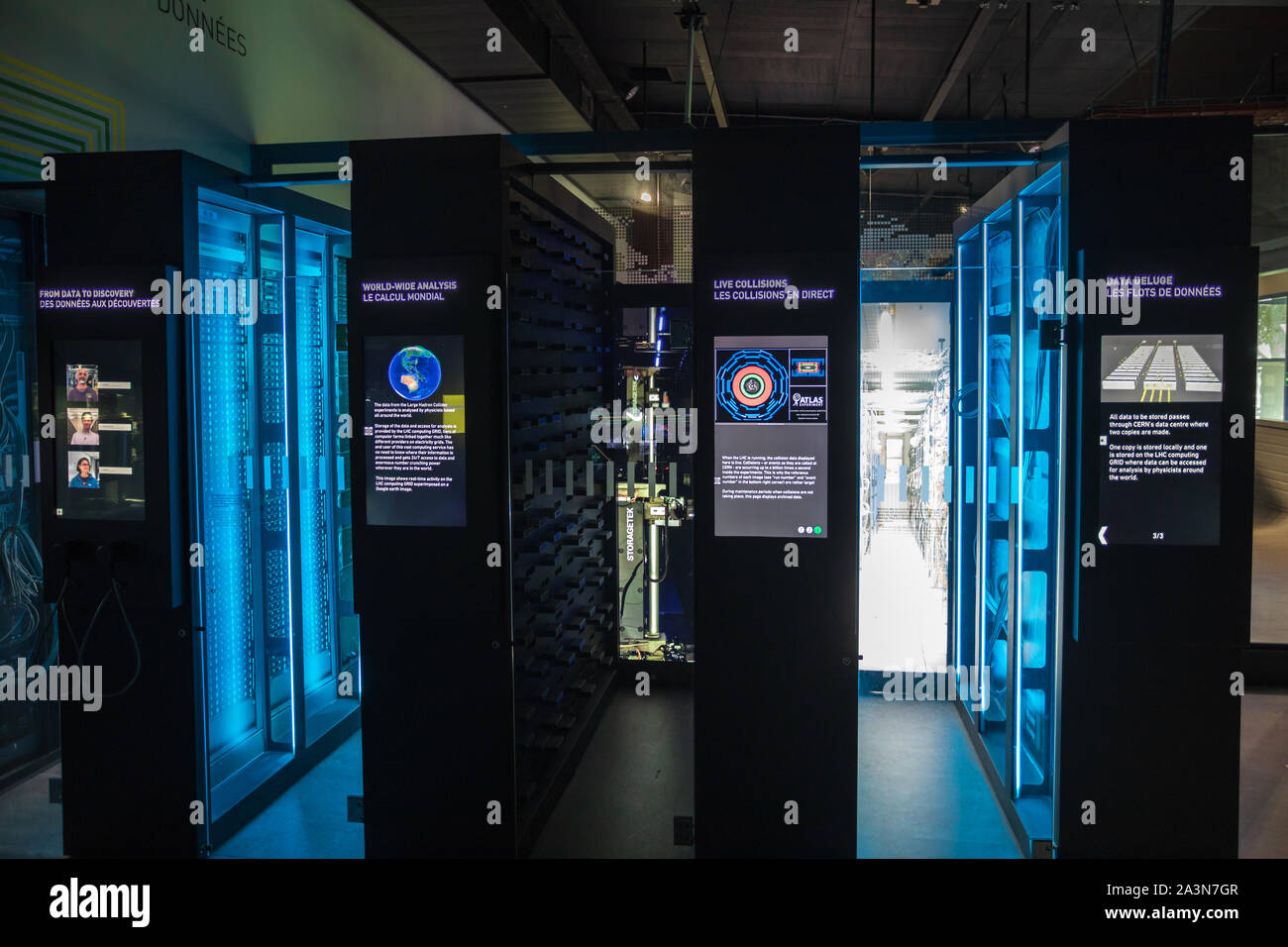 CERN, Ginevra, Svizzera. Analisi a livello mondiale dei dati e delle collisioni in tempo reale. Foto Stock