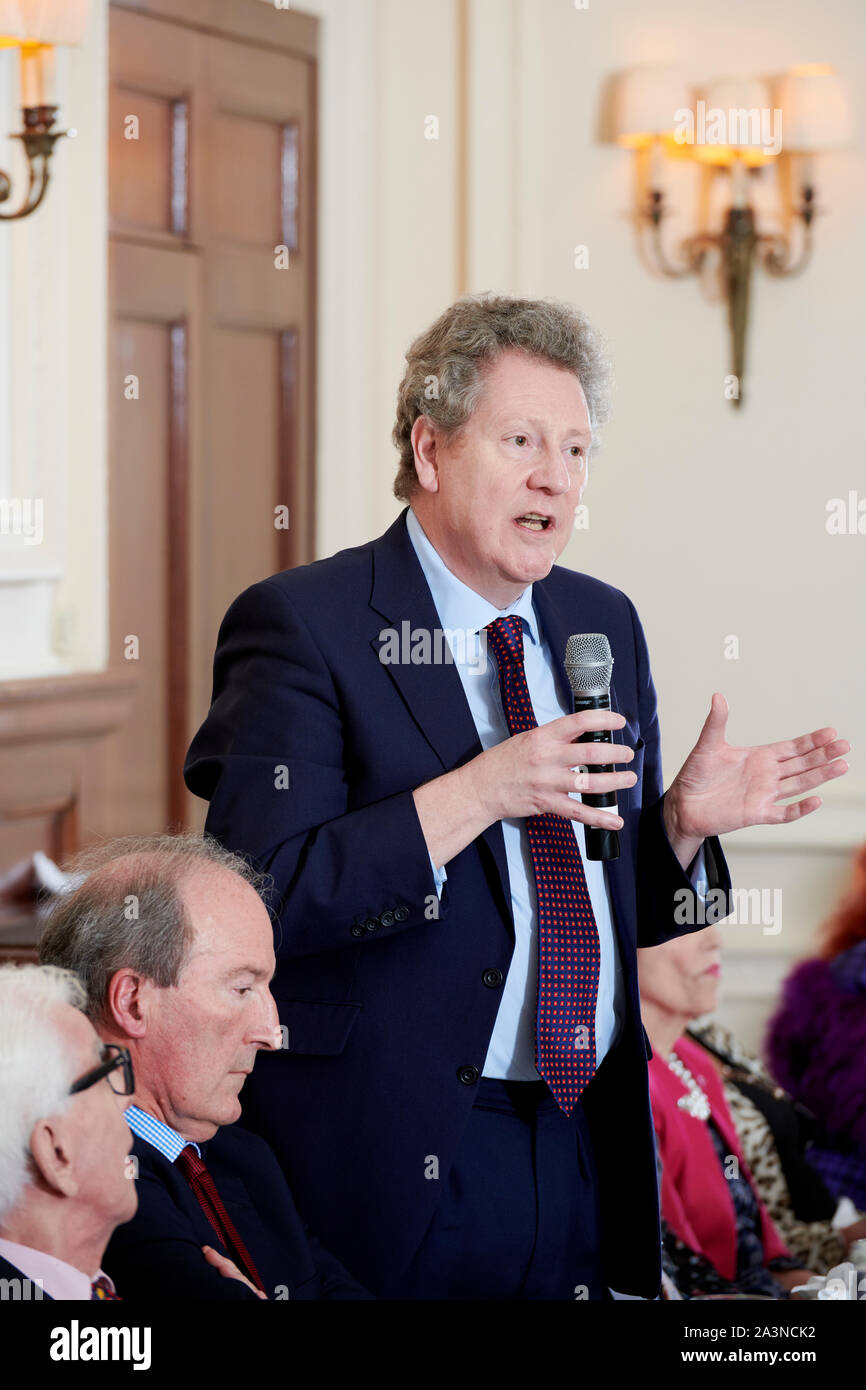 Andrew Lownie al oldie pranzo letterario; 08/10/19 Foto Stock