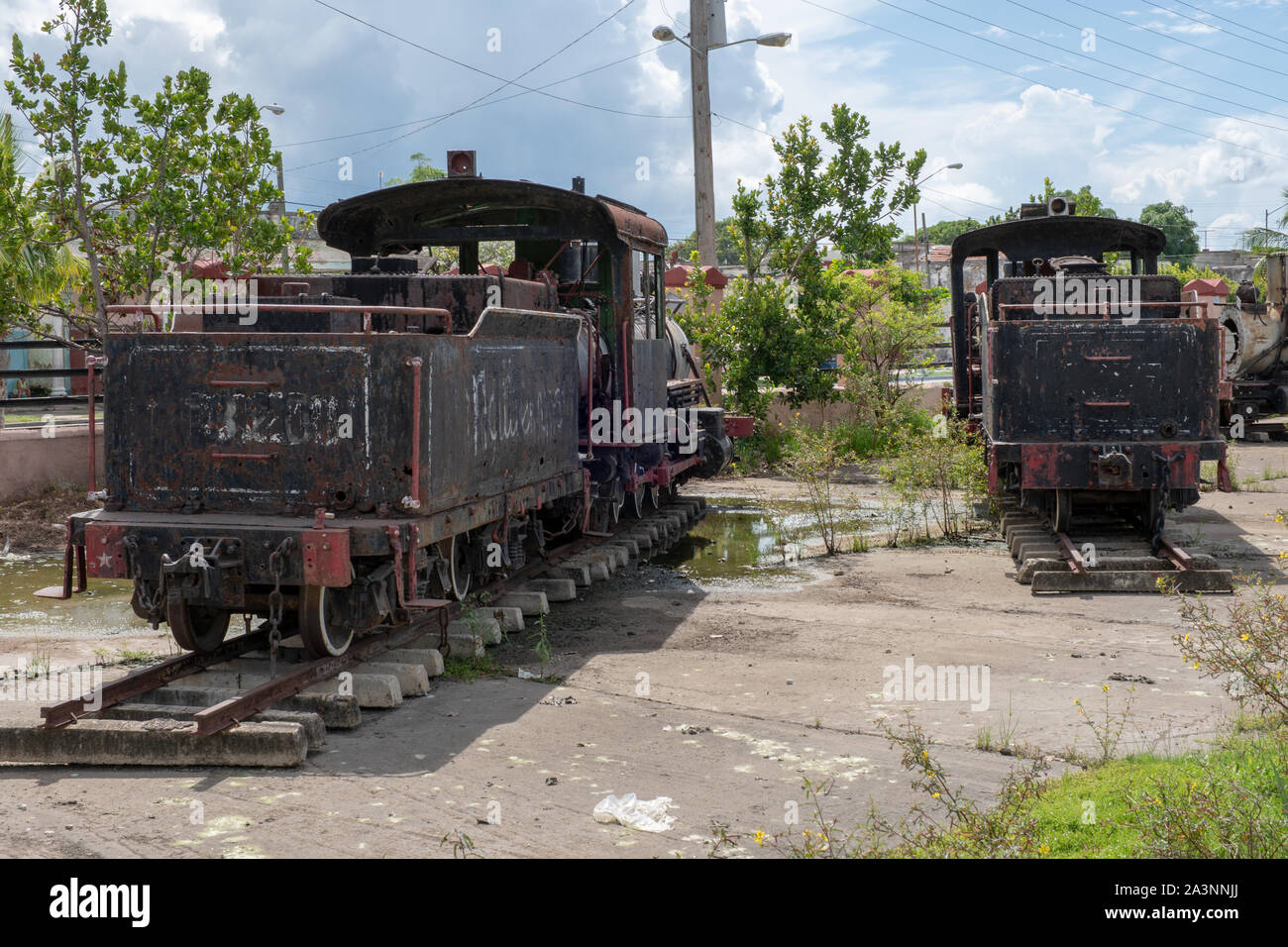 Abbandonato il parco locomotori ("Parque de las locomotoras') a Cienfuegos, Cuba (ottobre 2019) Foto Stock