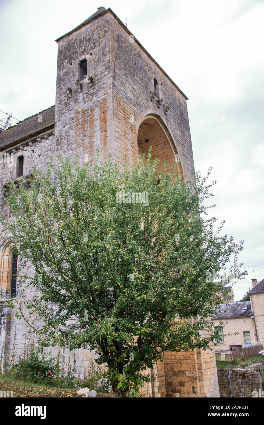 Chiesa romanica di saint amand la coly, Perigord Noir, Aquitaine, Francia Foto Stock
