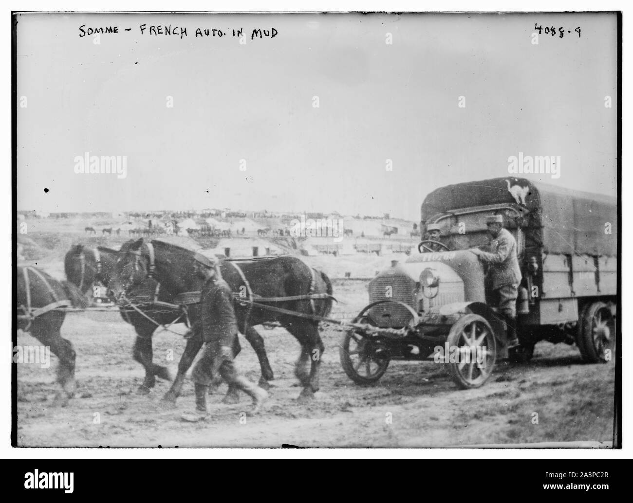 Somme -- Auto francese nel fango Foto Stock