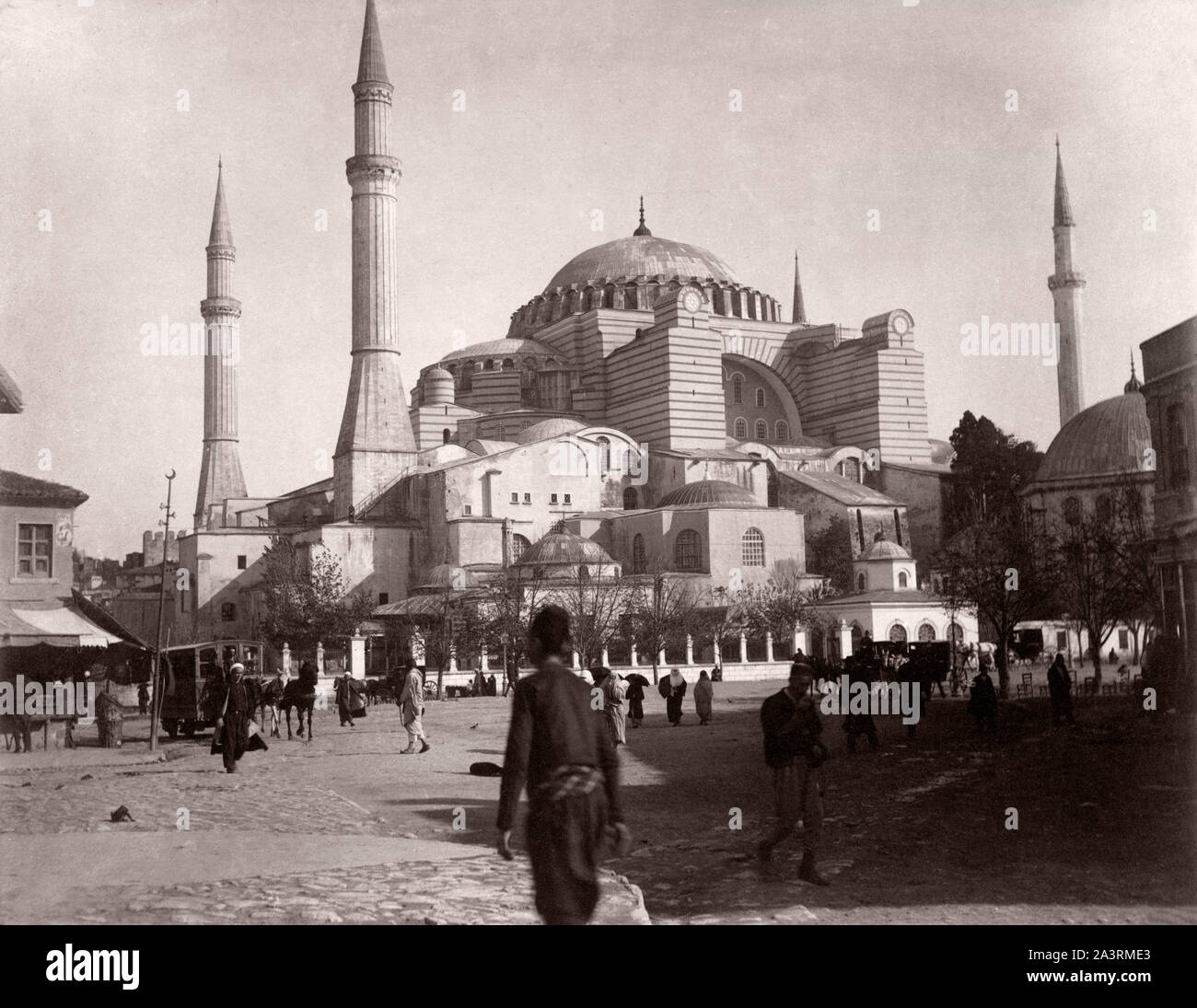 Esterno della moschea Ayasofya. Istanbul, Turchia, fine del XIX secolo. Foto Stock