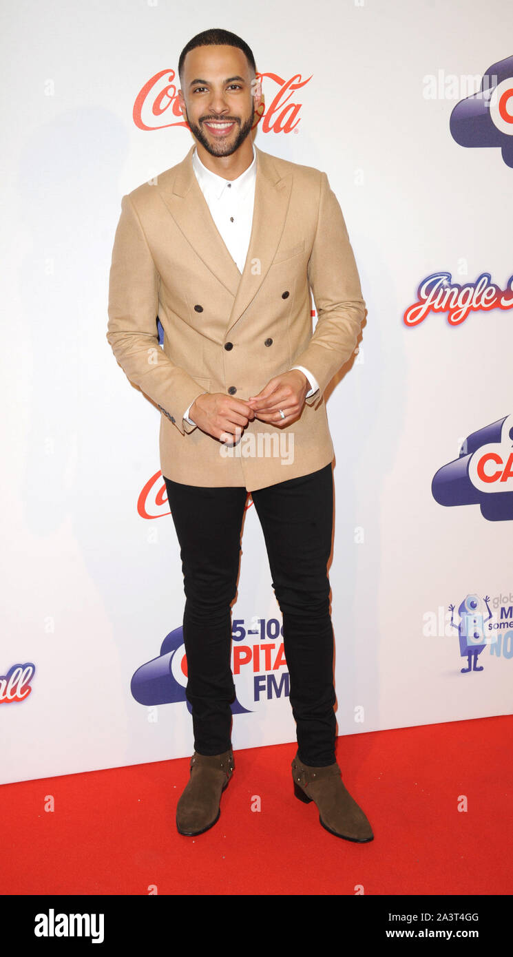 Foto deve essere accreditato ©Kate verde/Alpha premere 079965 05/12/2015 Marvin Humes capitelli Jingle Bell Ball 2015 a Londra O2 Arena Foto Stock