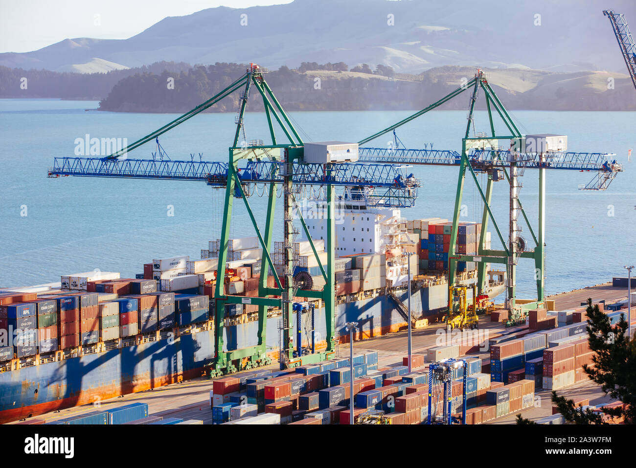 Lyttleton, Nuova Zelanda - 18 Settembre 2019: trafficato porto di spedizione per Christchurch in Lyttleton Nuova Zelanda Foto Stock
