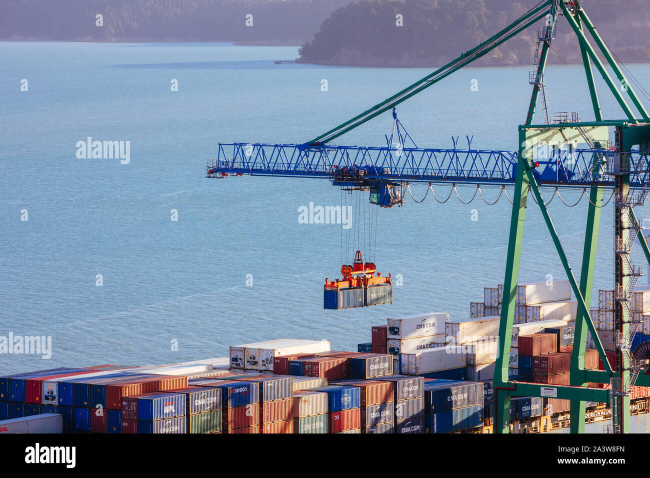 Lyttleton, Nuova Zelanda - 18 Settembre 2019: trafficato porto di spedizione per Christchurch in Lyttleton Nuova Zelanda Foto Stock