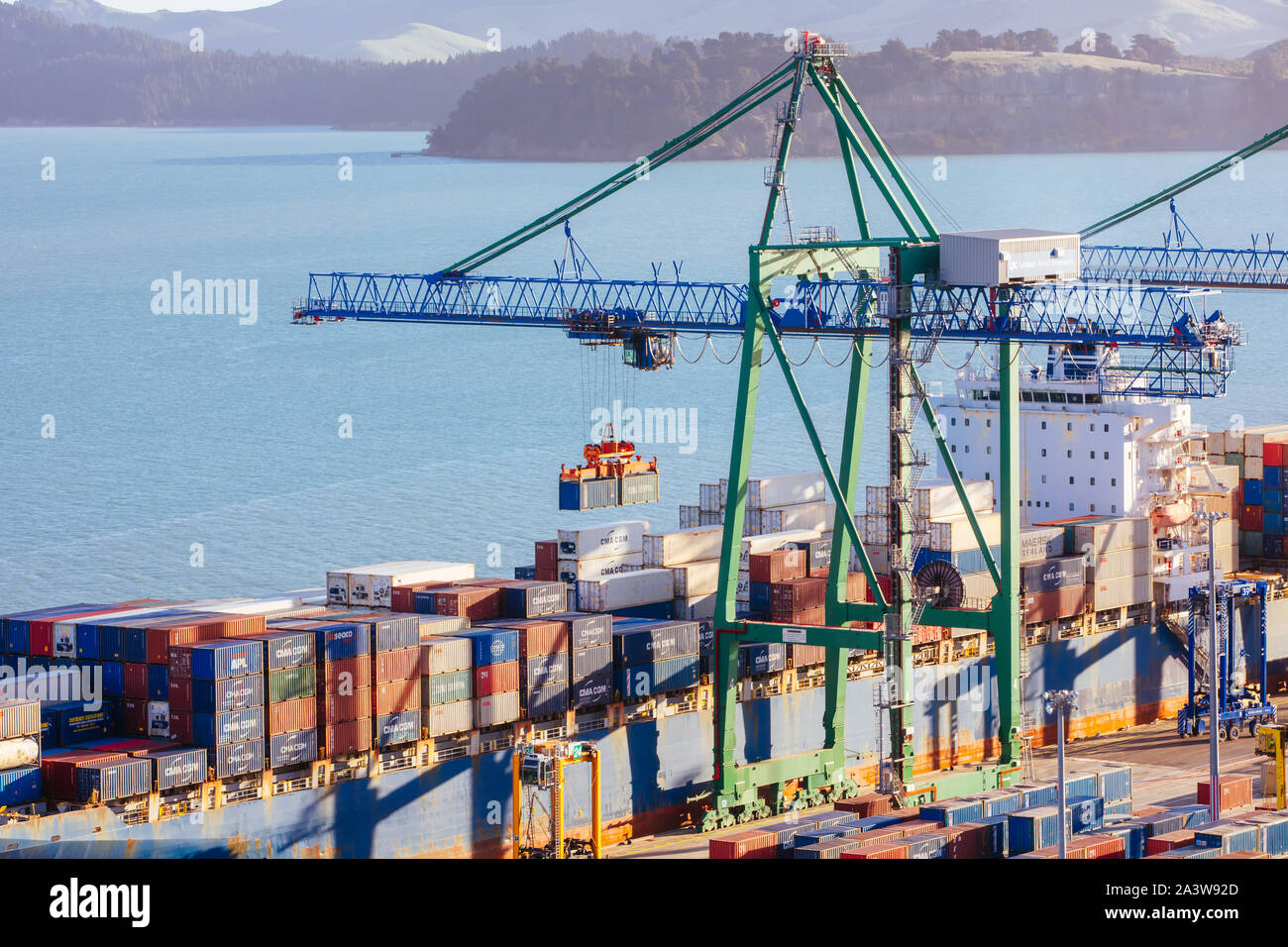 Lyttleton, Nuova Zelanda - 18 Settembre 2019: trafficato porto di spedizione per Christchurch in Lyttleton Nuova Zelanda Foto Stock