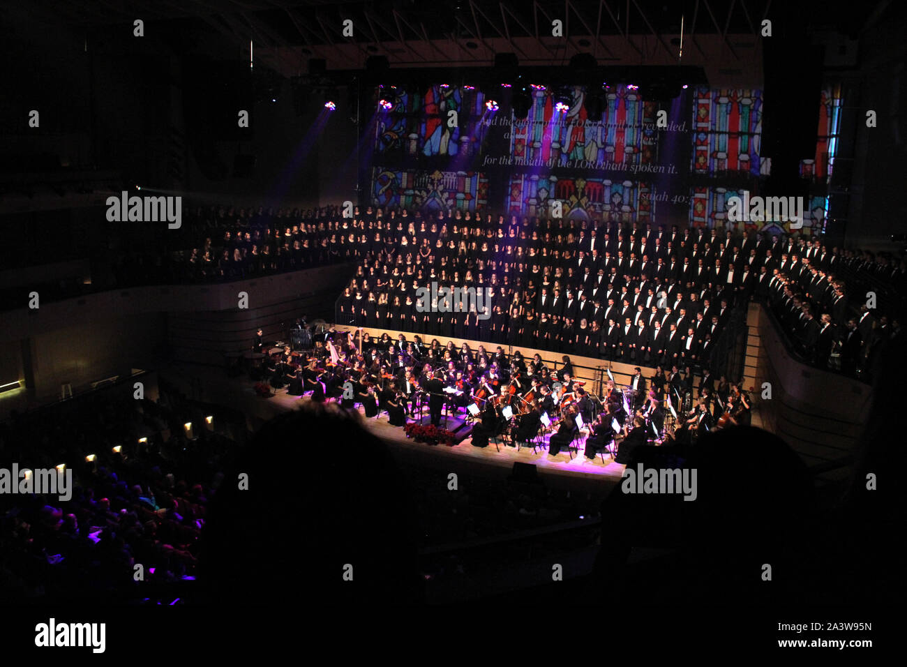 Lynchburg, VA, Stati Uniti d'America. Liberty University School of Music gli studenti di eseguire nel loro annuale concerto di Natale. Foto Stock