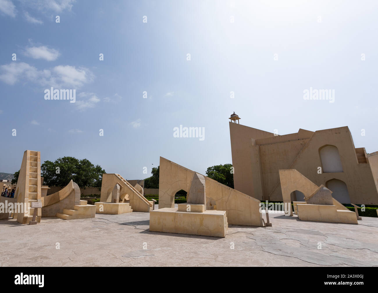 Jantar Mantar l'osservazione astronomica sito, Rajasthan, a Jaipur, India Foto Stock
