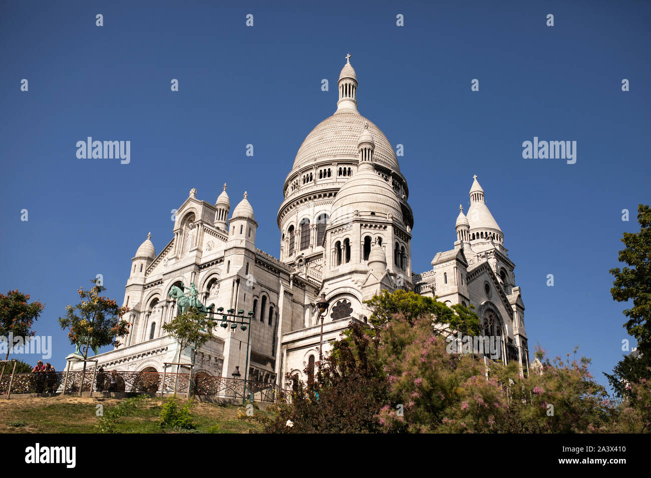 Il Sacro Cuore nel quartiere Montmartre di Parigi, Francia. Foto Stock