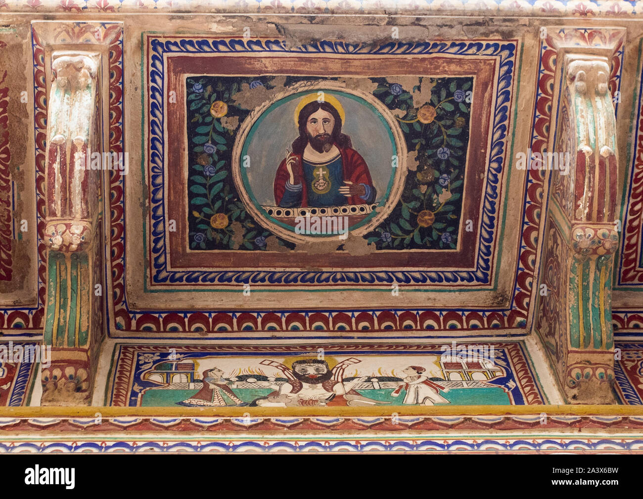 Non ripristinati murale di Cristo in morarka haveli, Rajasthan, Nawalgarh, India Foto Stock