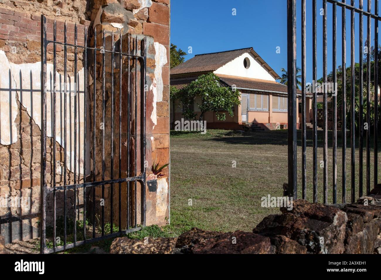 Rovine della ex colonia penale sulla ILE ROYALE, salvezza'S ISLANDS, Kourou (Guiana francese, Dipartimento d'oltremare, SUD AMERICA, Francia Foto Stock